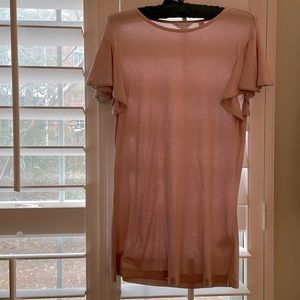 Beautiful Ted Baker Mauve/Pink Tee. Great look with jeans.